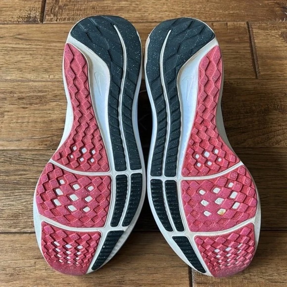 Nike Air Zoom Pegasus 40 Road Running Shoes Black Green Blue Pink Womens Size 9 - Picture 9 of 10